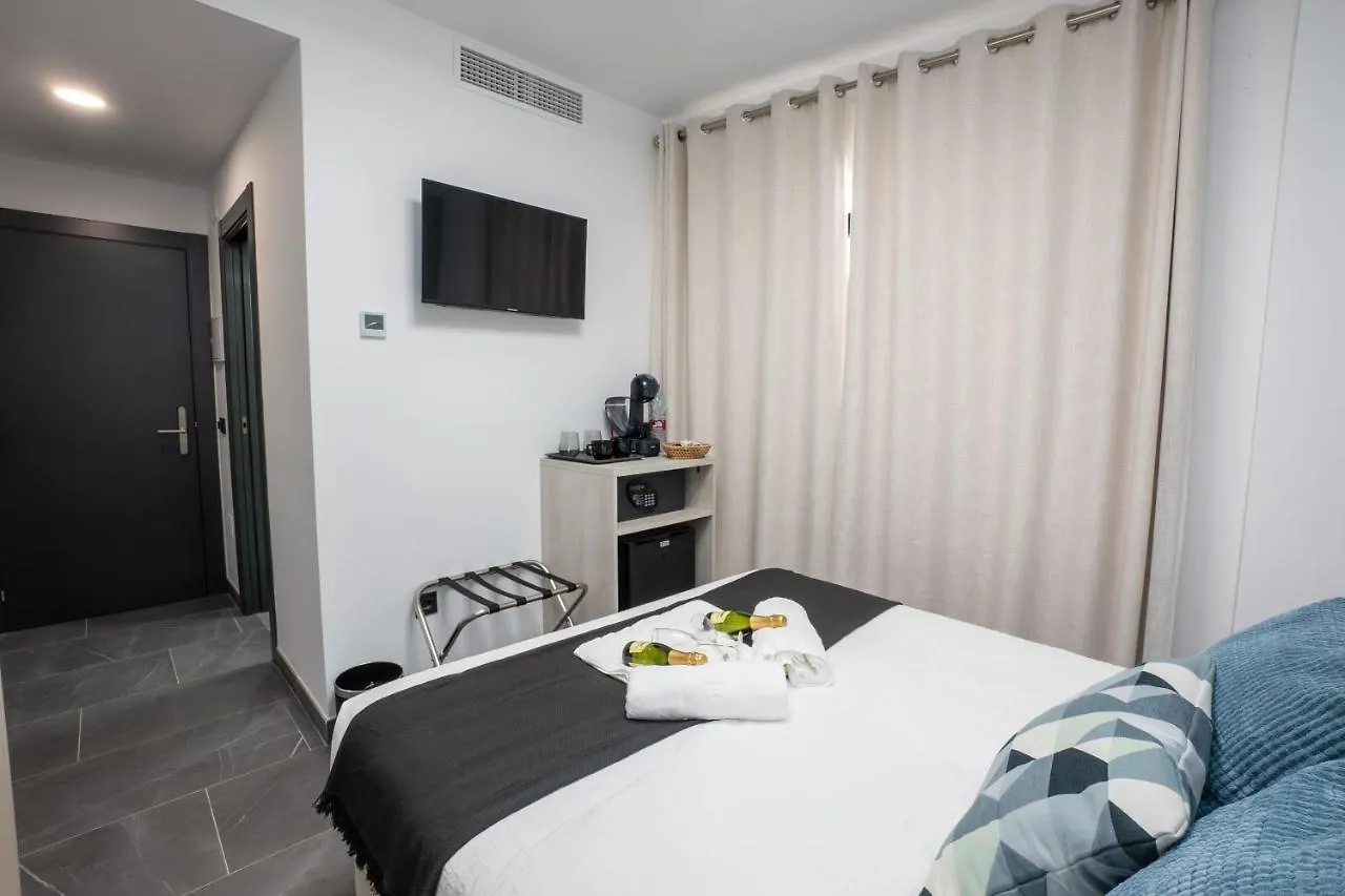 Hotel Nerja-Centro-Jacuzzi- Mirador De La Ermita- Adults Recommended 0*, Nerja Espagne