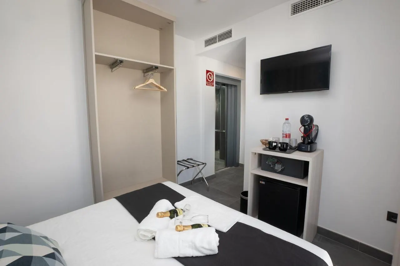 Hotel Nerja-Centro-Jacuzzi- Mirador De La Ermita- Adults Recommended Maison d'hôtes Nerja